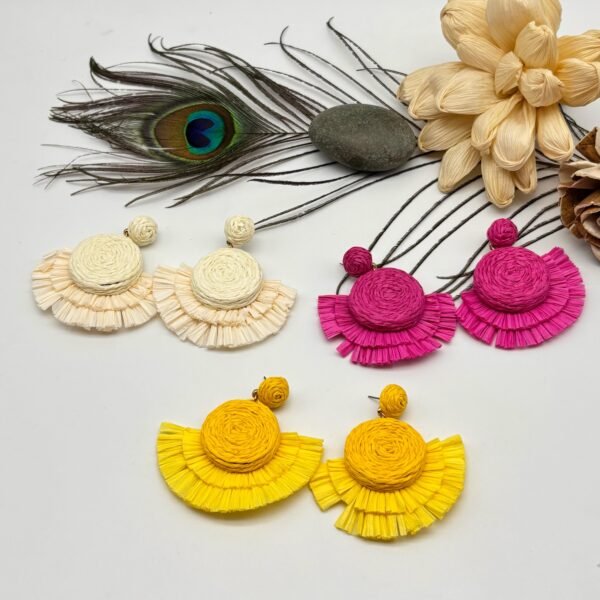 Set of 2 pc mix colour Jute Metal Earring