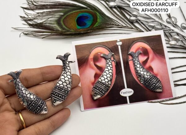Oxidised Earcuff