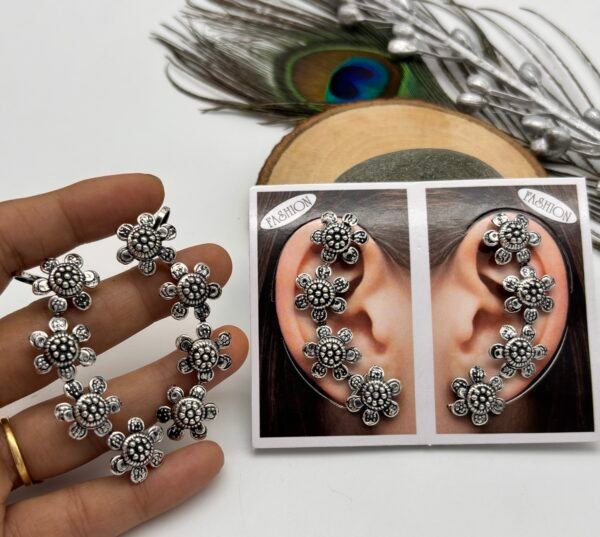 Oxidised Earcuff