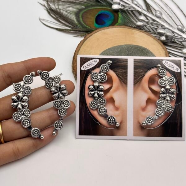 Oxidised Earcuff