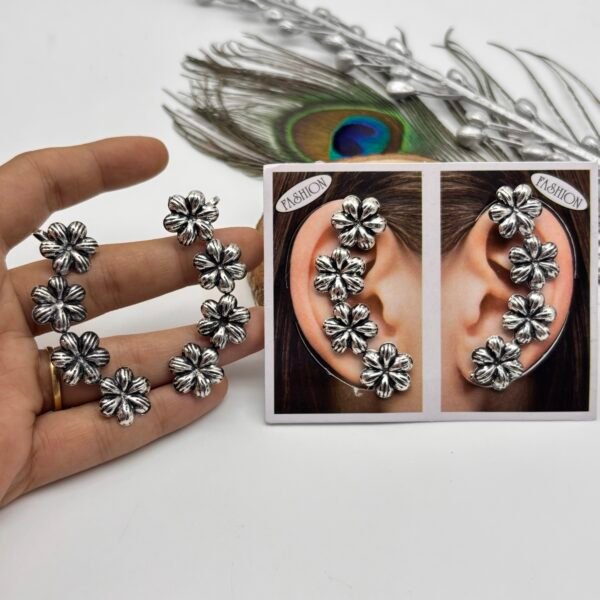 Oxidised Earcuff