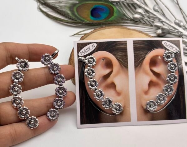 Oxidised Earcuff