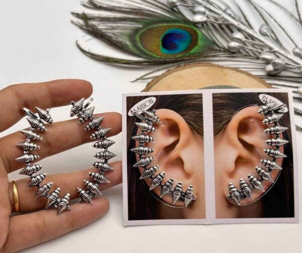 Oxidised Earcuff