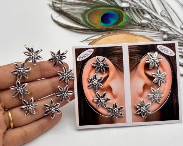 Oxidised Earcuff