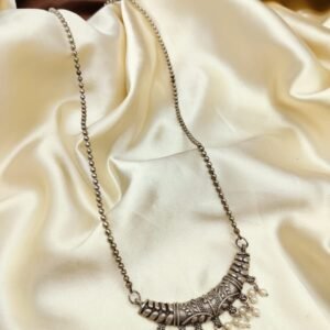 Black polish long Necklace