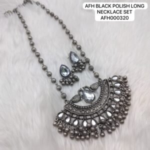 Black polish long necklace
