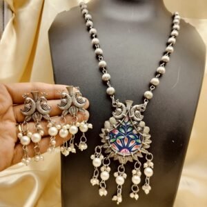 Black polish digital print necklace