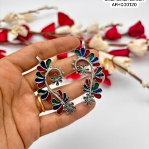 Black polish Earcuff