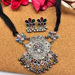 Black polish Afghani choker