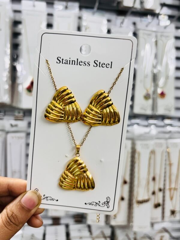 Anti tarnish Necklace set